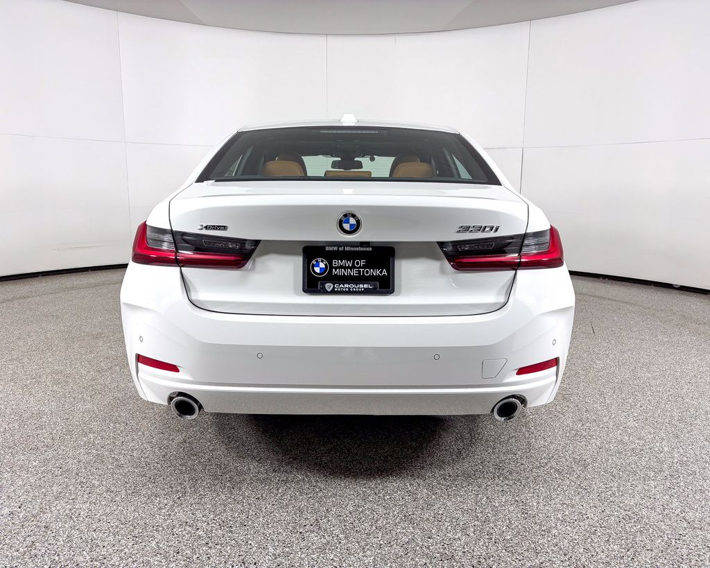 Thumbnail: 2025 BMW 3 Series - 12