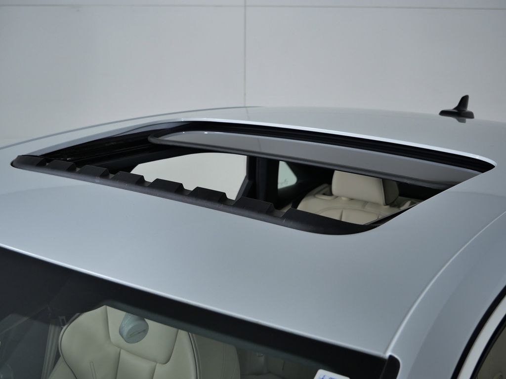 Thumbnail: 2021 Audi A4 - 19