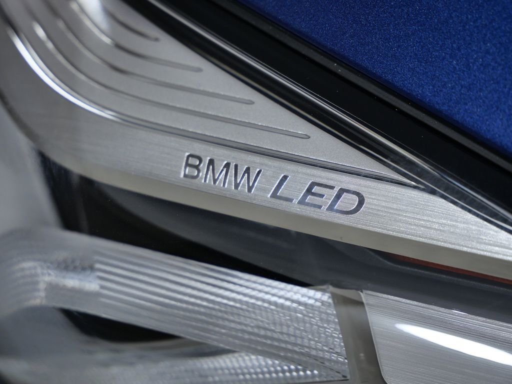 Thumbnail: 2023 BMW 5 Series - 5