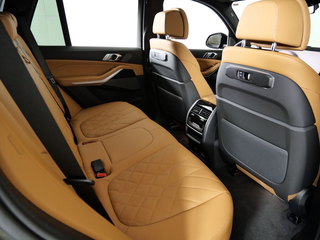 Thumbnail: 2026 BMW X5 - 26