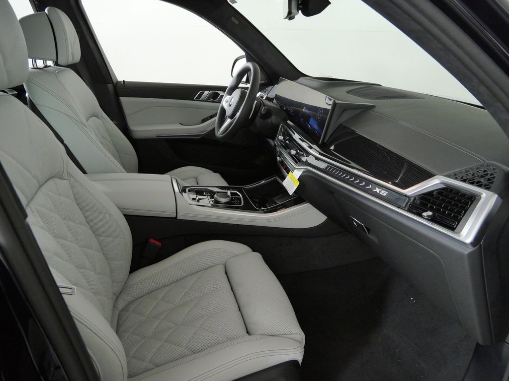 Thumbnail: 2026 BMW X5 - 20