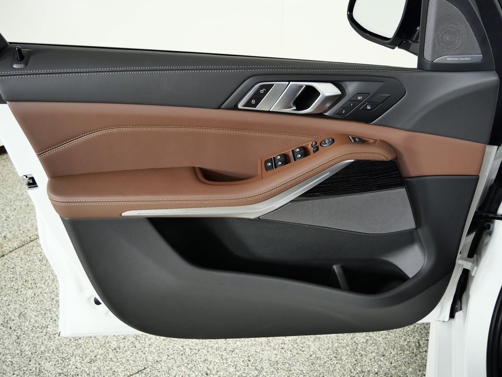 Thumbnail: 2026 BMW X5 - 34