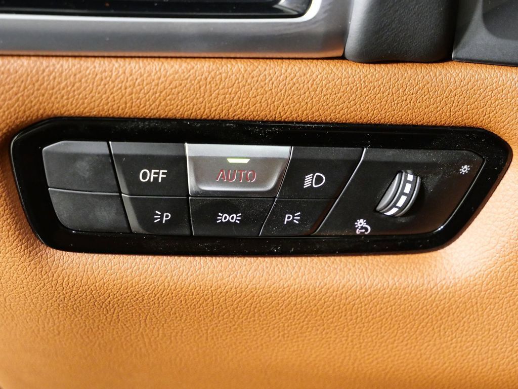 Thumbnail: 2026 BMW 8 Series - 41