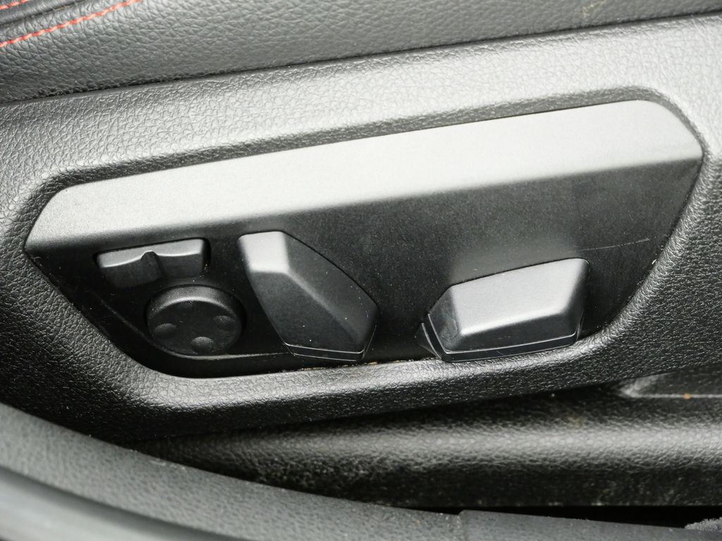 Thumbnail: 2013 BMW 3 Series - 23