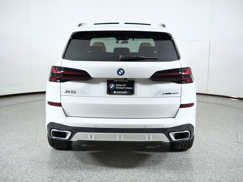 Thumbnail: 2026 BMW X5 - 10