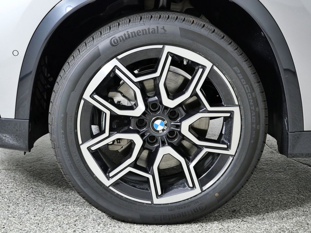 Thumbnail: 2026 BMW X1 - 17