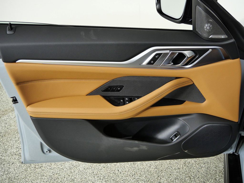 Thumbnail: 2026 BMW i4 - 32