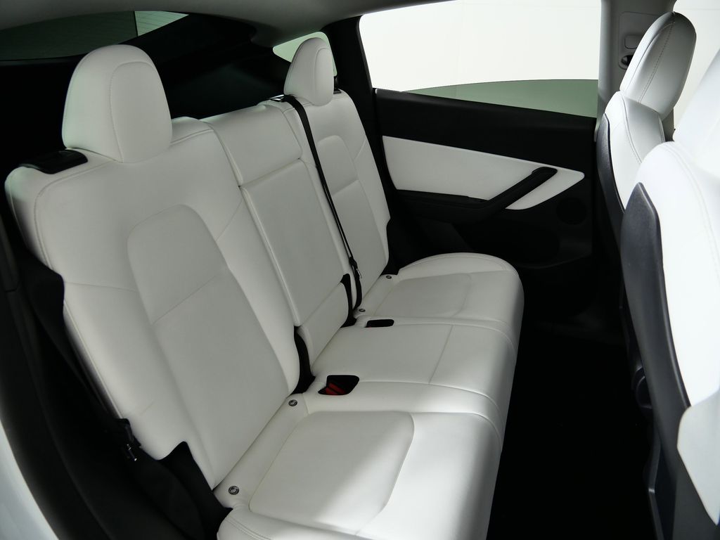 Thumbnail: 2022 Tesla Model Y - 26