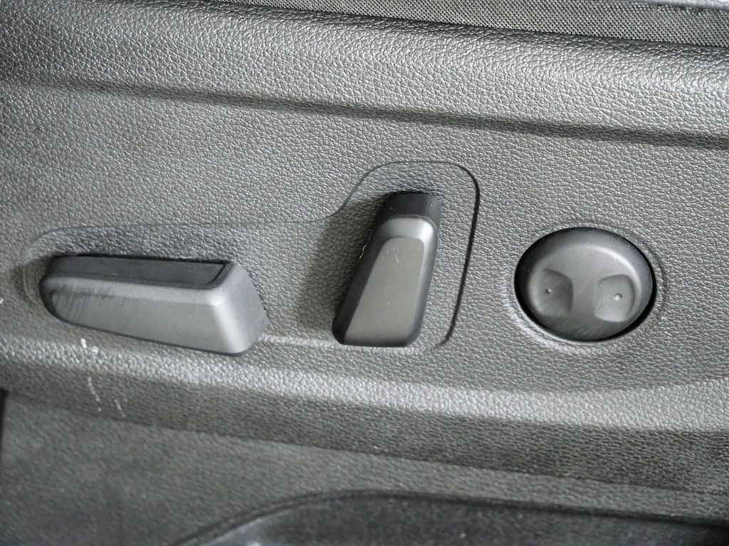 Thumbnail: 2023 Kia Telluride - 37