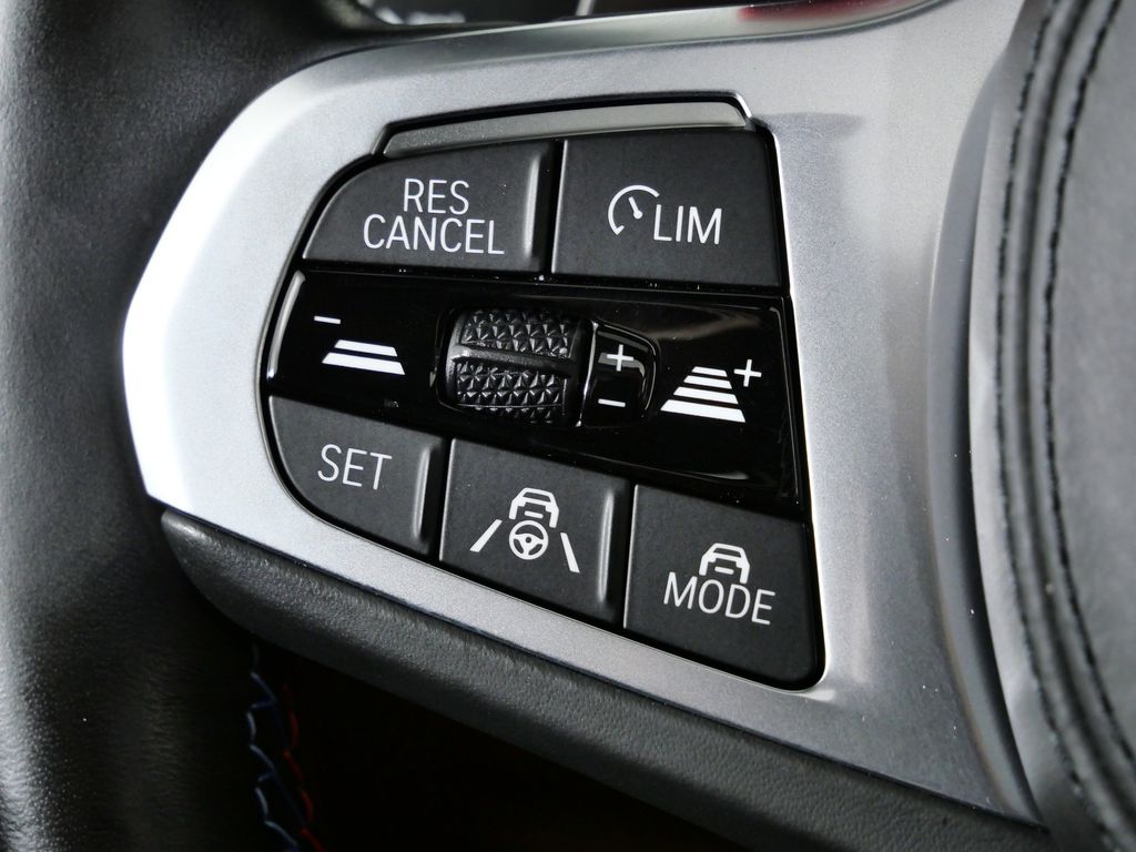 Thumbnail: 2023 BMW X6 - 40