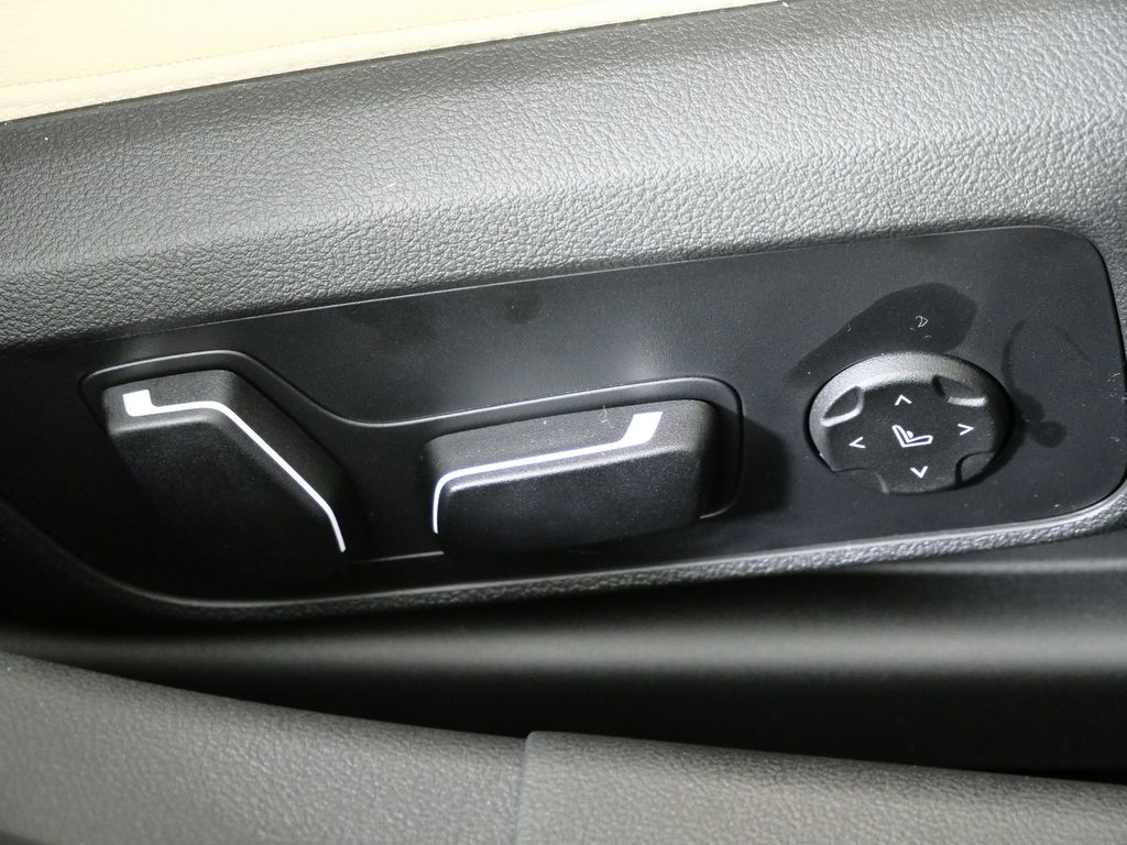 Thumbnail: 2026 BMW 3 Series - 22