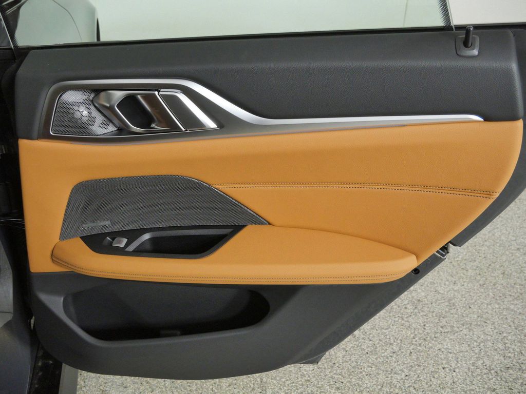 Thumbnail: 2026 BMW i4 - 23