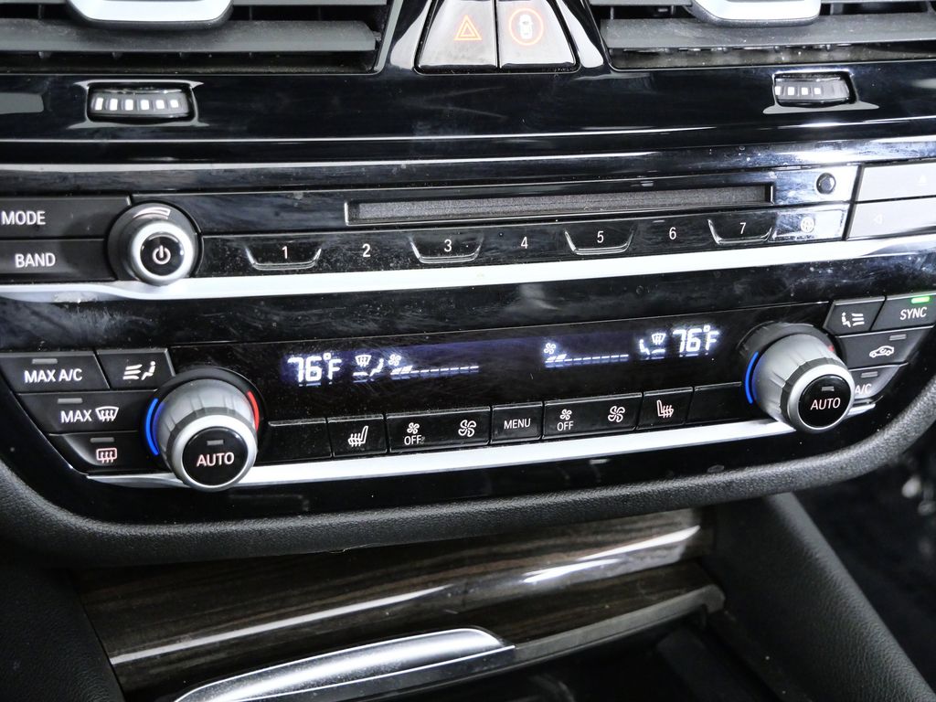 Thumbnail: 2019 BMW 5 Series - 45