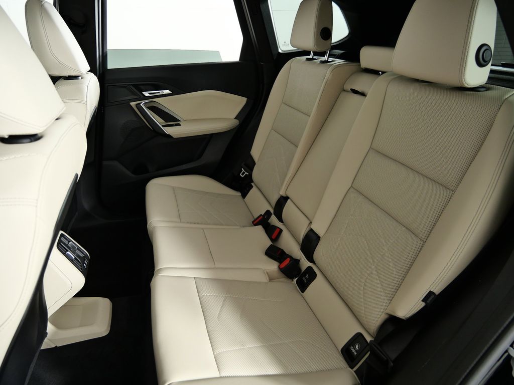 Thumbnail: 2025 BMW X1 - 35