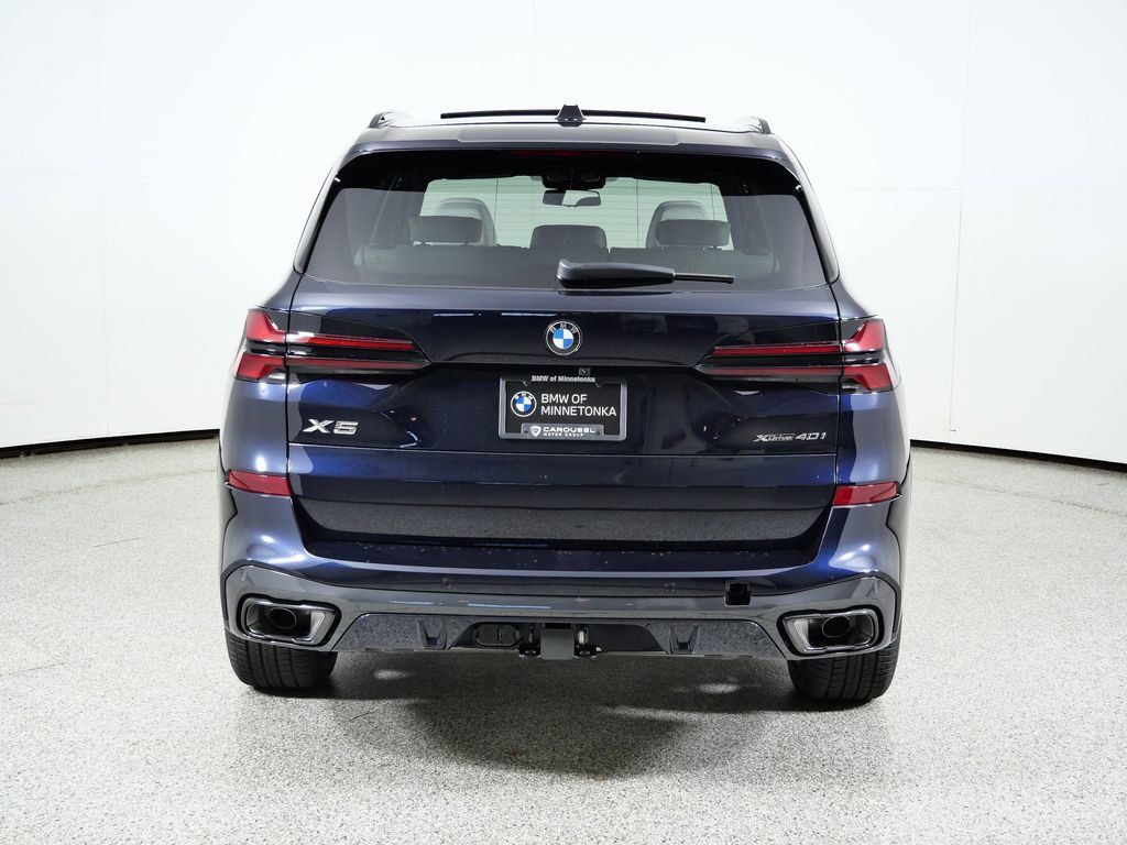 Thumbnail: 2026 BMW X5 - 12