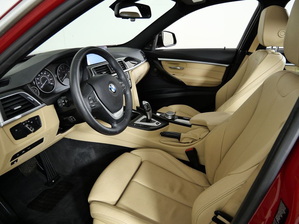 Thumbnail: 2017 BMW 3 Series - 33