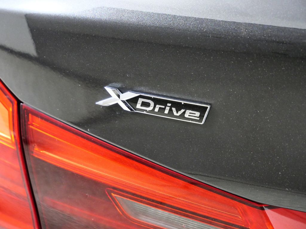 Thumbnail: 2018 BMW 5 Series - 14