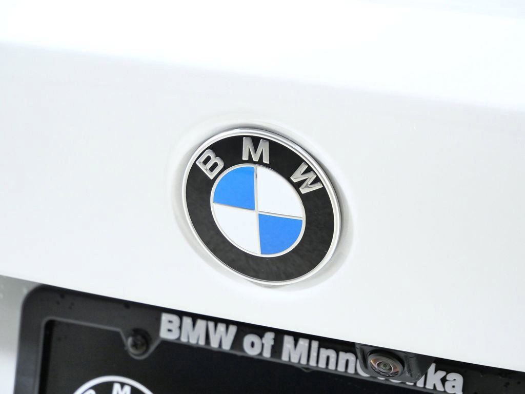 Thumbnail: 2026 BMW 3 Series - 12