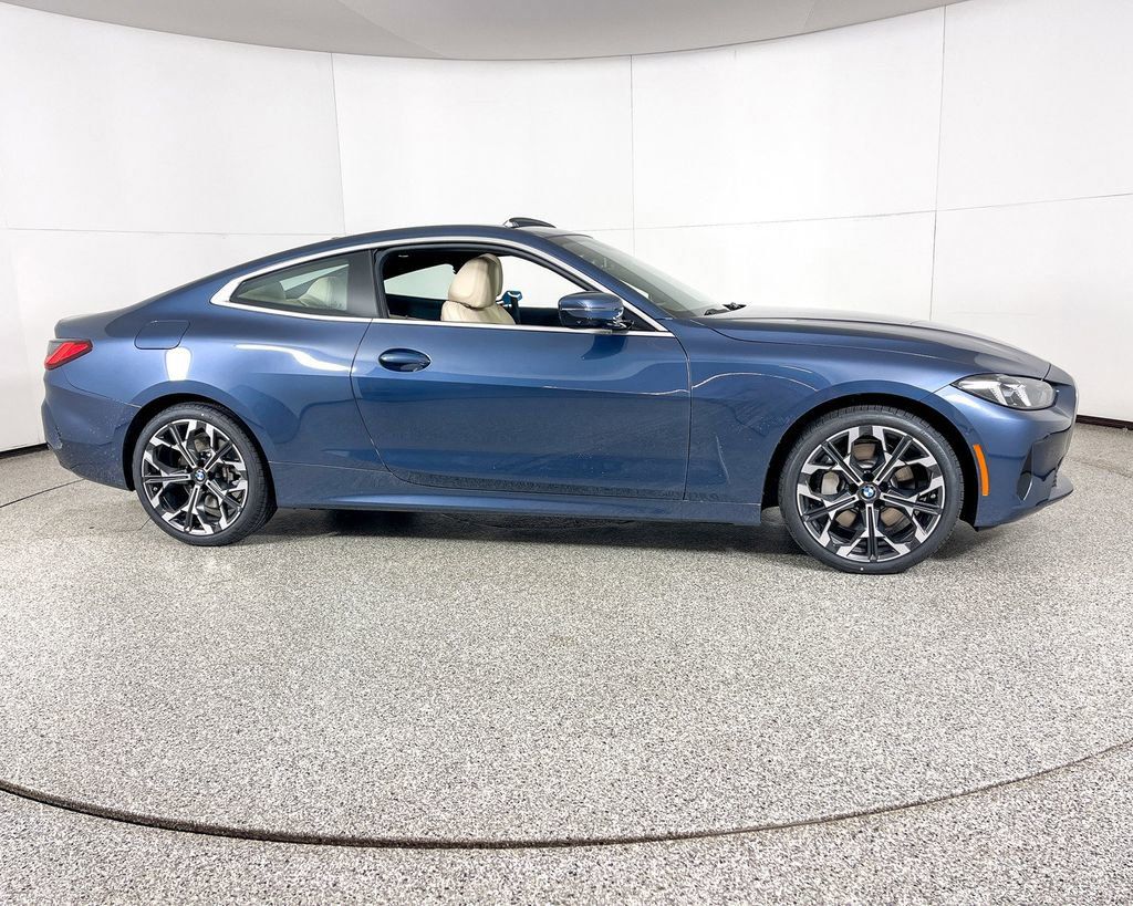 Thumbnail: 2025 BMW 4 Series - 5