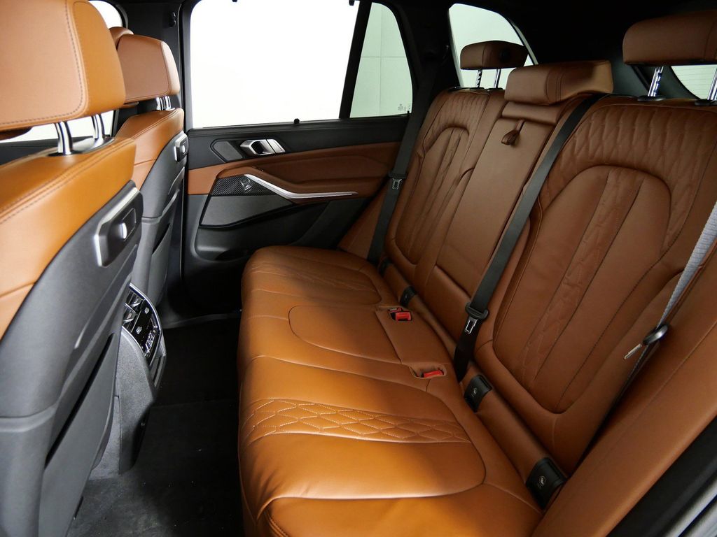Thumbnail: 2026 BMW X5 - 33