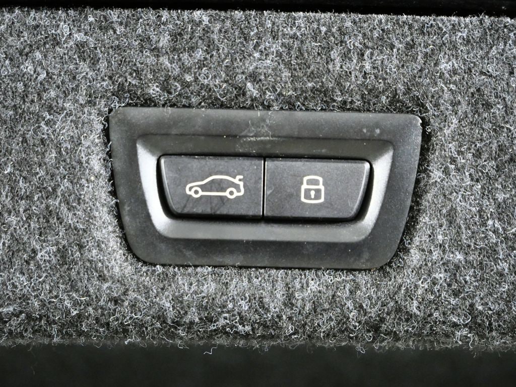 Thumbnail: 2023 BMW 5 Series - 33