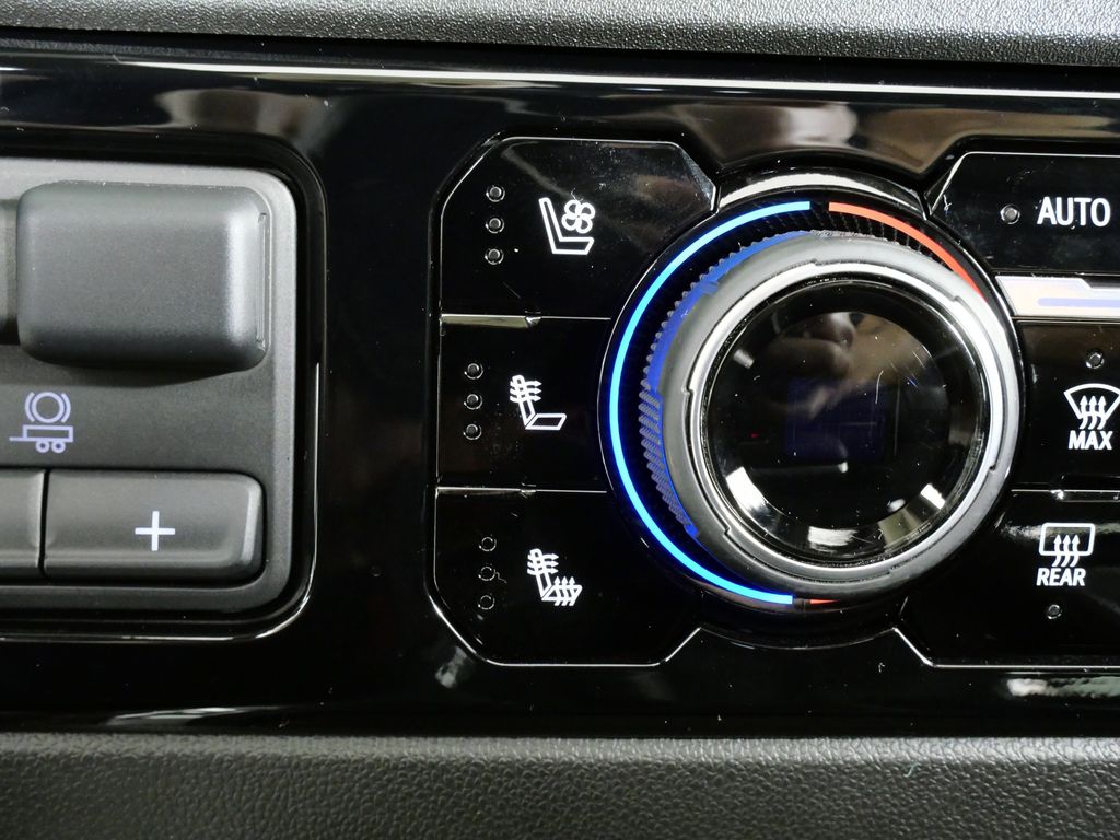 Thumbnail: 2025 Chevrolet Silverado 1500 - 37