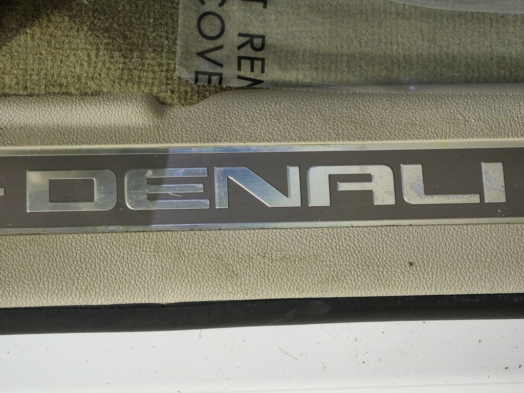 Thumbnail: 2018 GMC Yukon XL - 24