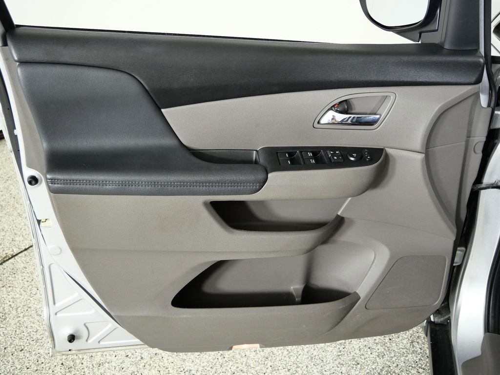 Thumbnail: 2014 Honda Odyssey - 34