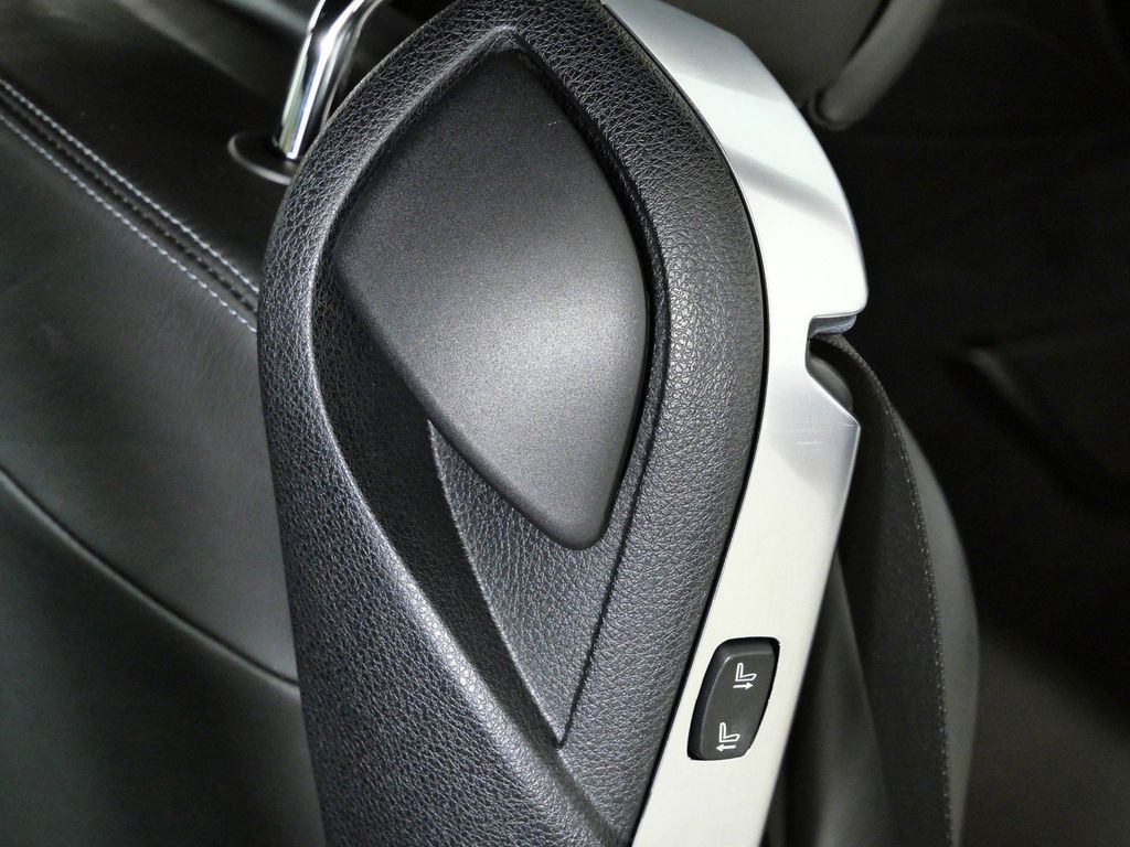 Thumbnail: 2015 BMW M6 - 24