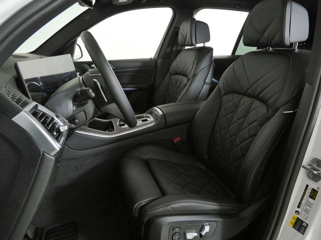 Thumbnail: 2026 BMW X5 - 36