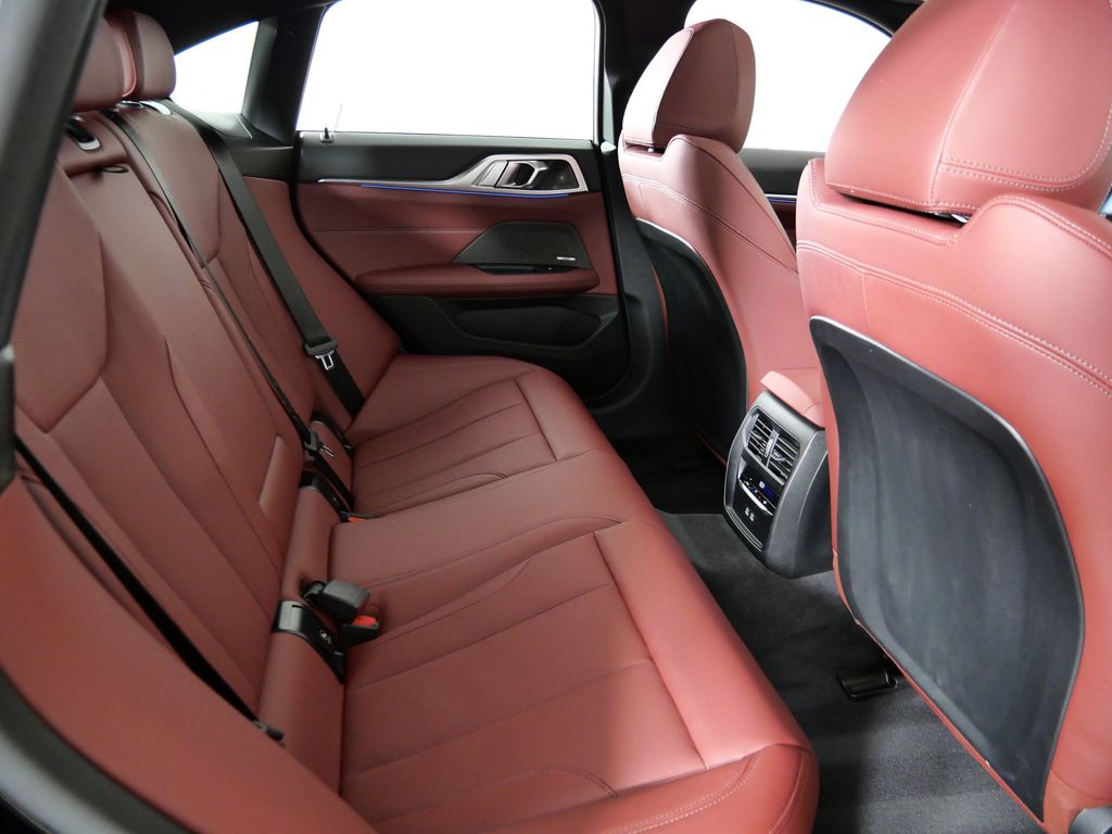 Thumbnail: 2025 BMW i4 - 30