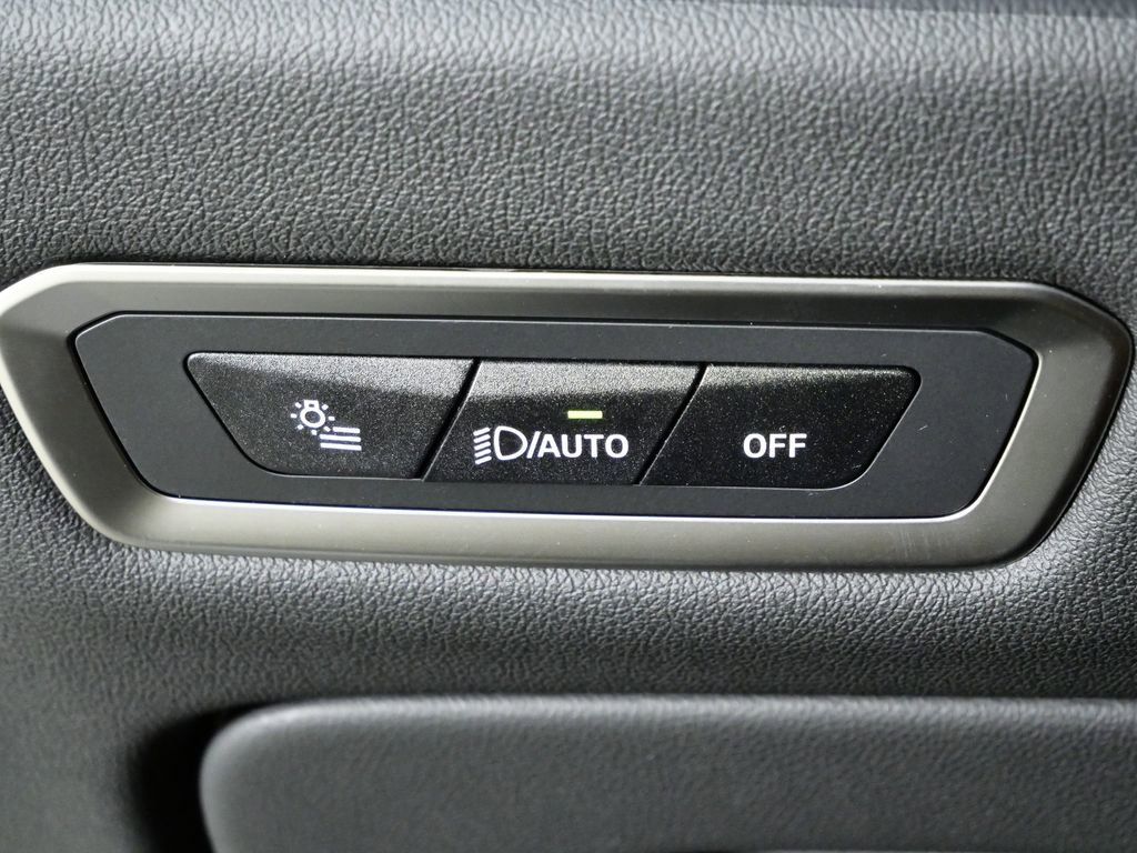 Thumbnail: 2026 BMW X7 - 43