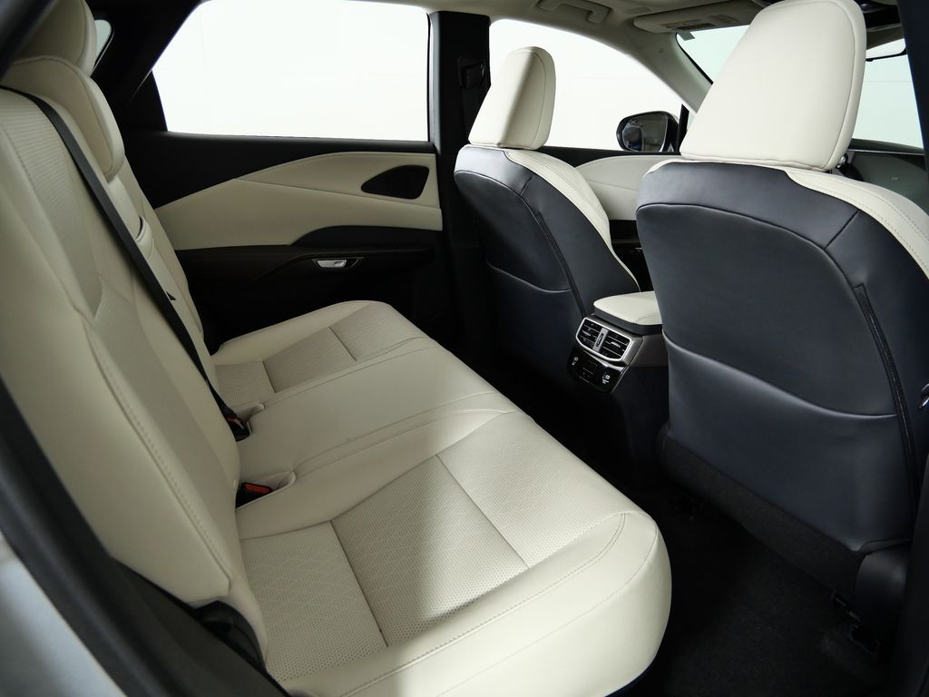 Thumbnail: 2023 Lexus RX - 26