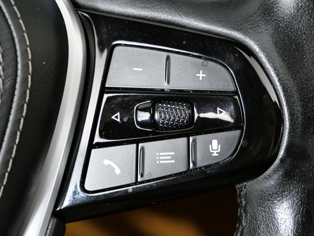 Thumbnail: 2021 BMW 5 Series - 42