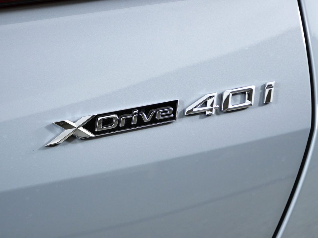 Thumbnail: 2026 BMW X6 - 12