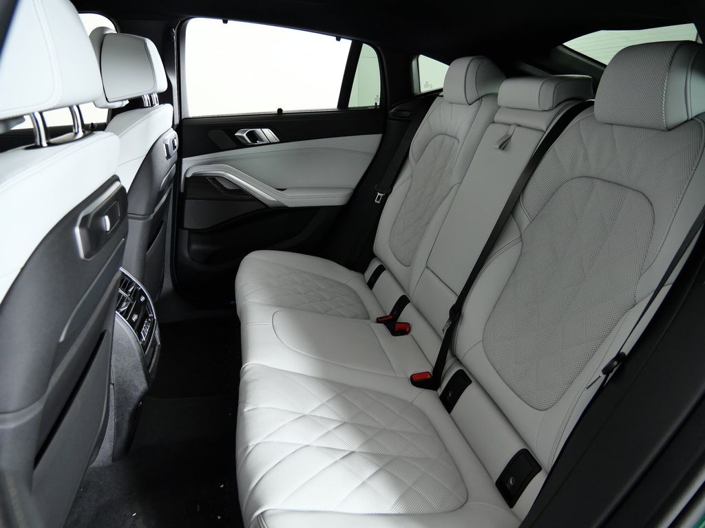 Thumbnail: 2026 BMW X6 - 32