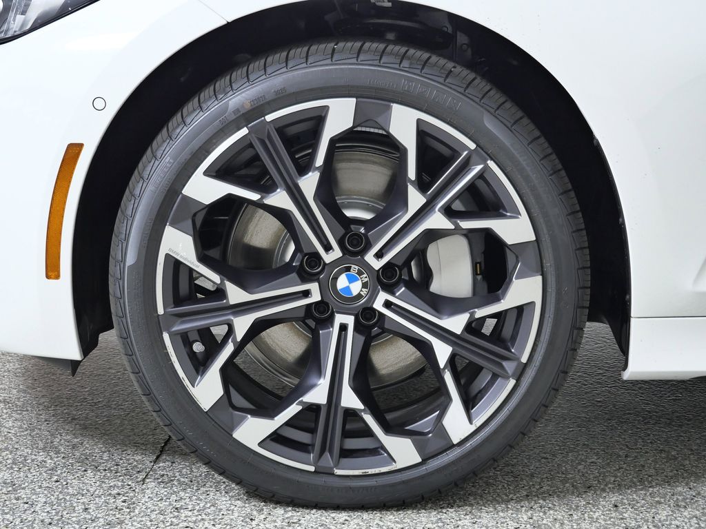 Thumbnail: 2026 BMW 3 Series - 17