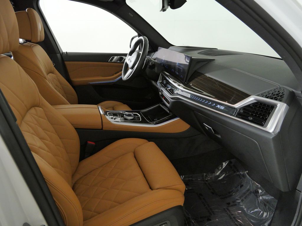 Thumbnail: 2025 BMW X5 - 24