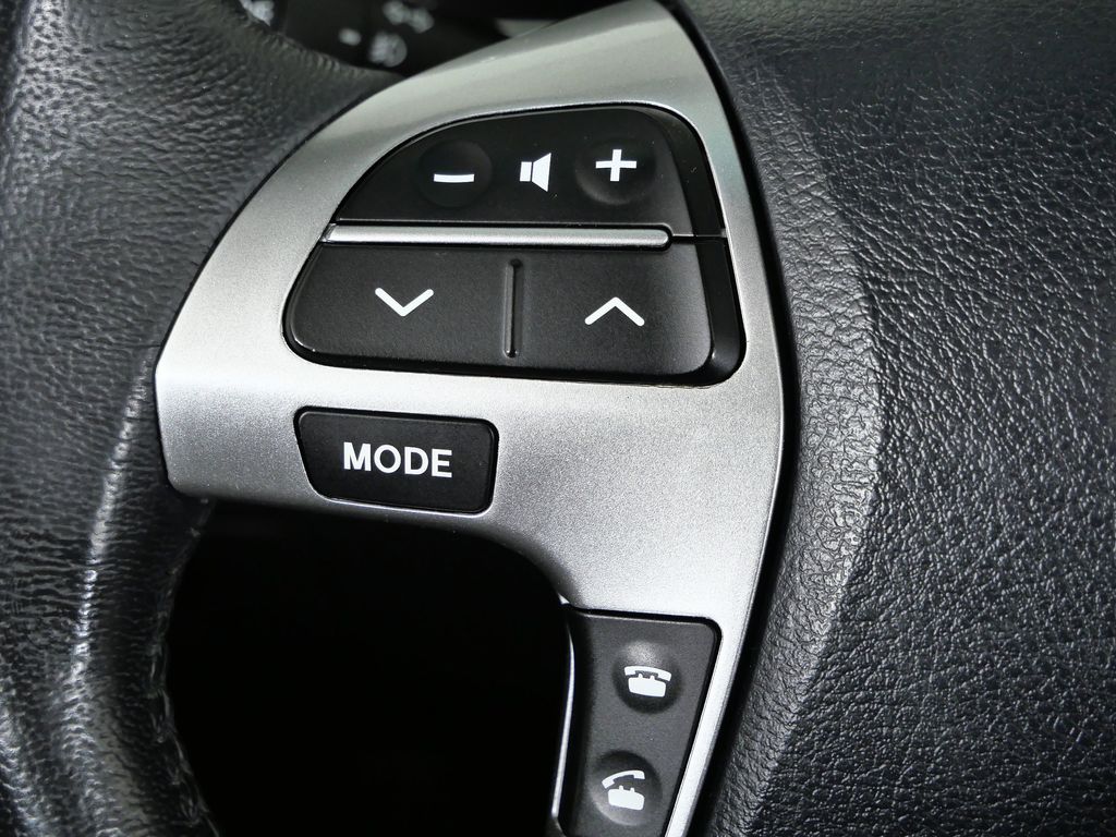 Thumbnail: 2011 Toyota Highlander - 38