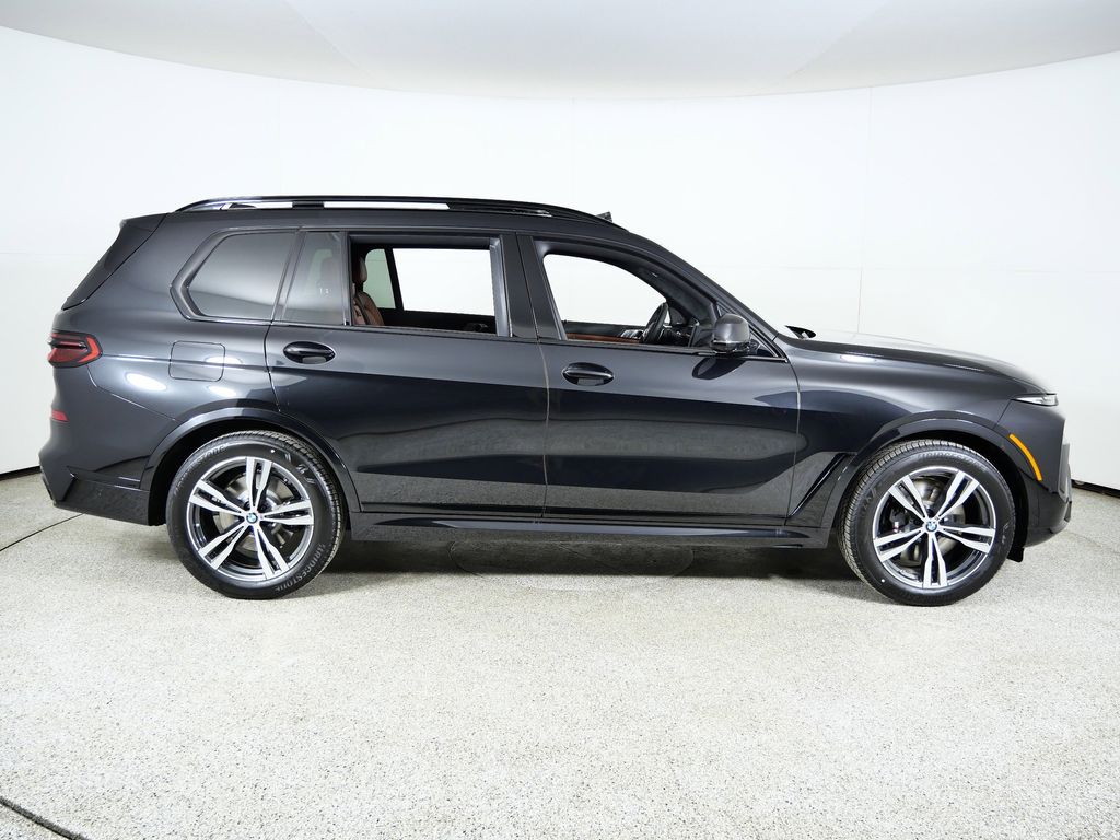 Thumbnail: 2026 BMW X7 - 8