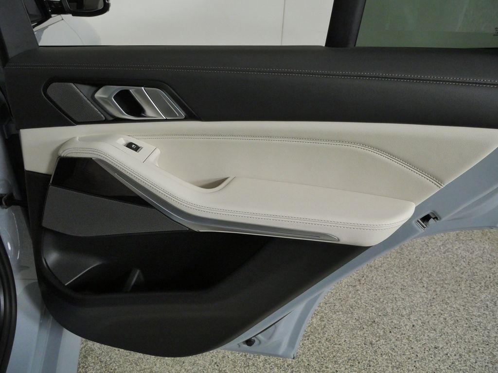 Thumbnail: 2026 BMW X5 - 25