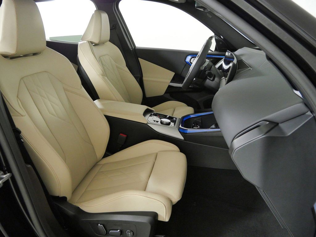 Thumbnail: 2026 BMW X3 - 22