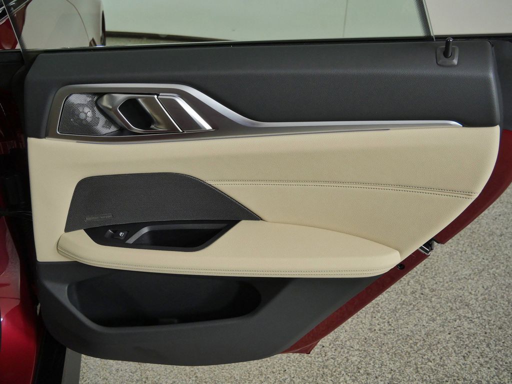 Thumbnail: 2026 BMW i4 - 23