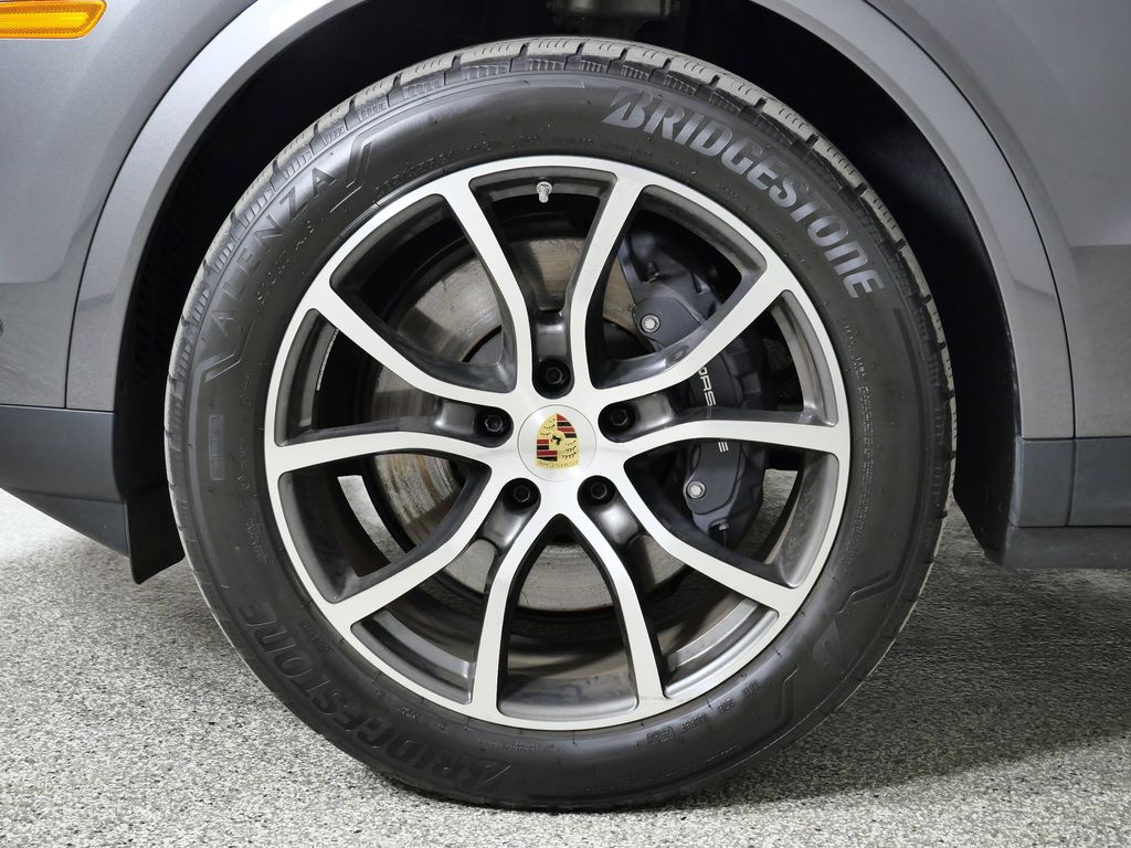 Thumbnail: 2024 Porsche Cayenne - 18