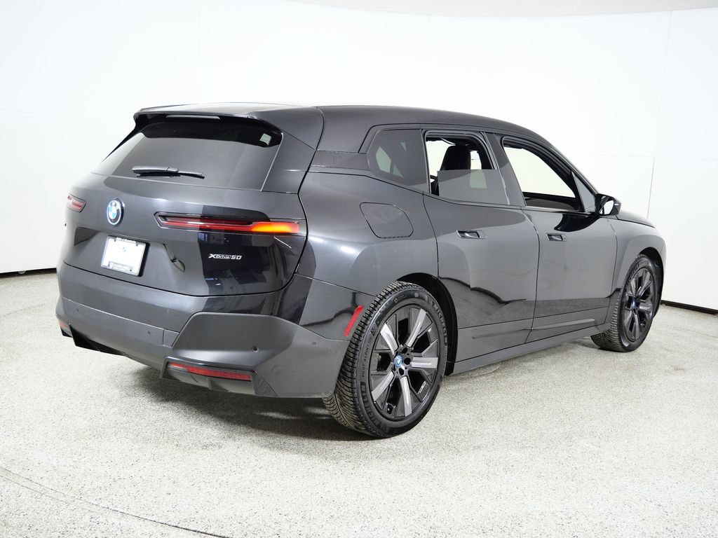 Thumbnail: 2023 BMW iX - 11