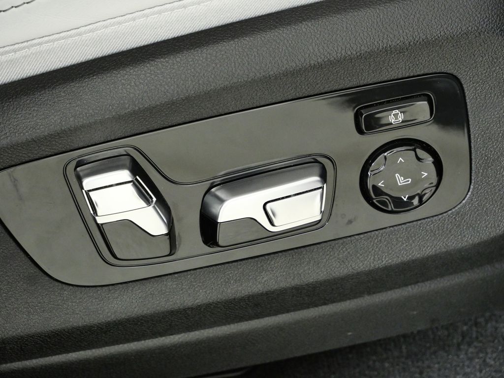 Thumbnail: 2024 BMW X5 - 27