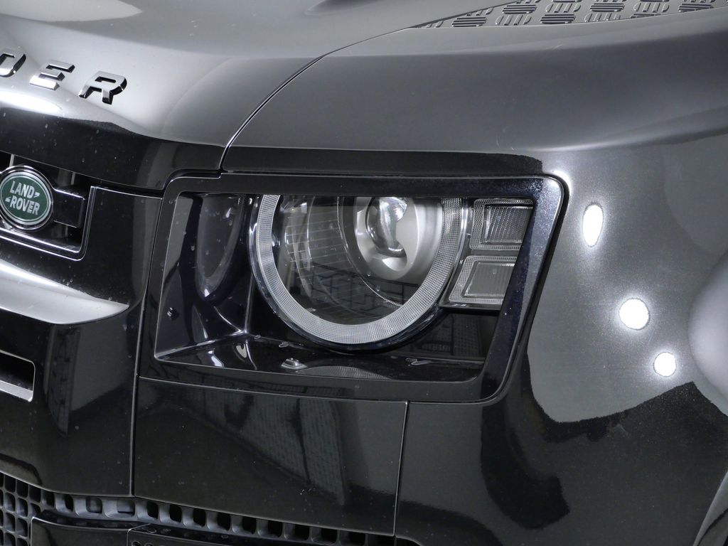 Thumbnail: 2024 Land Rover Defender - 4