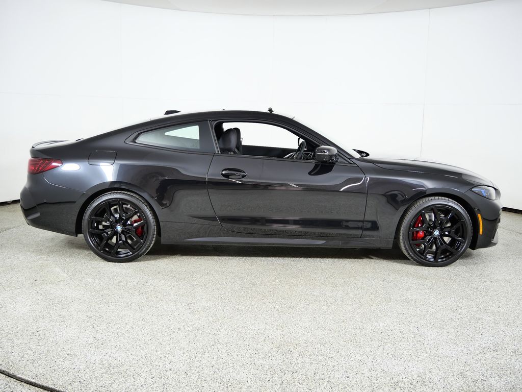 Thumbnail: 2025 BMW 4 Series - 8