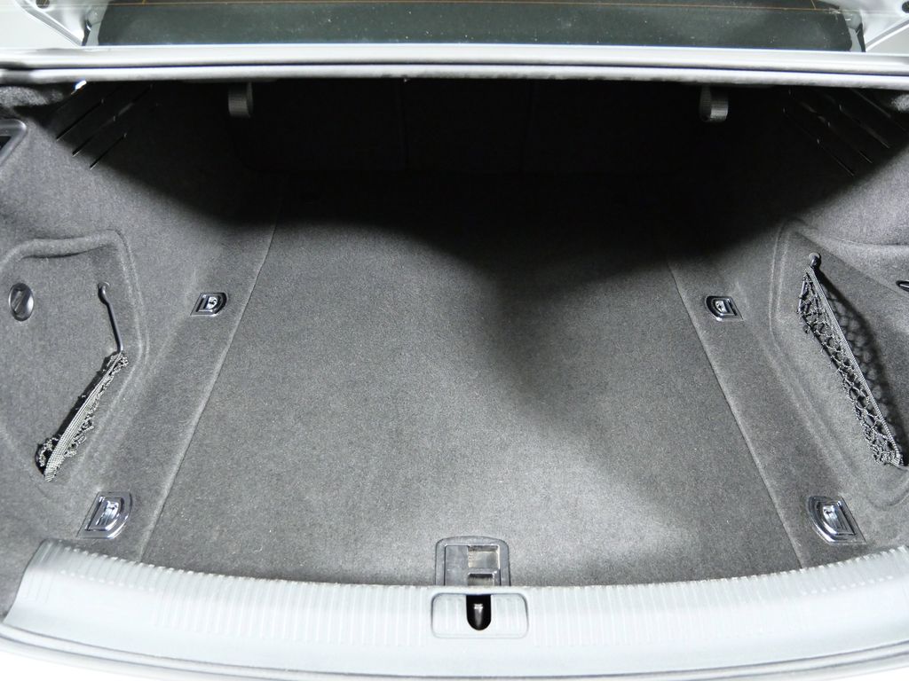 Thumbnail: 2017 Audi A4 - 29