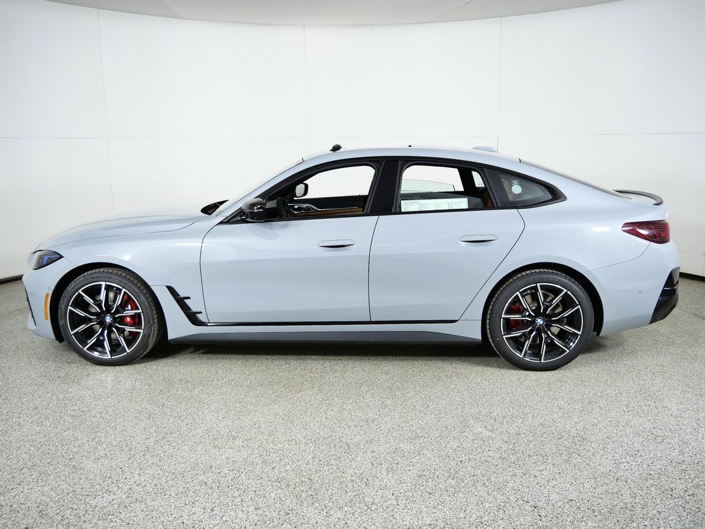 Thumbnail: 2026 BMW i4 - 15